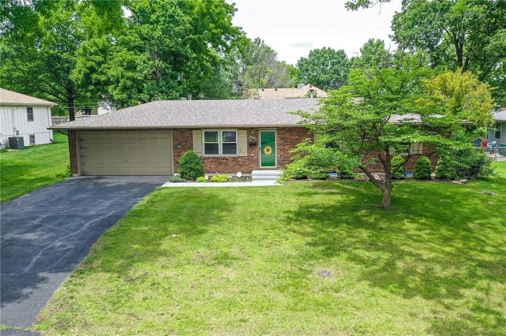 12128 W 68th Street — photo 38