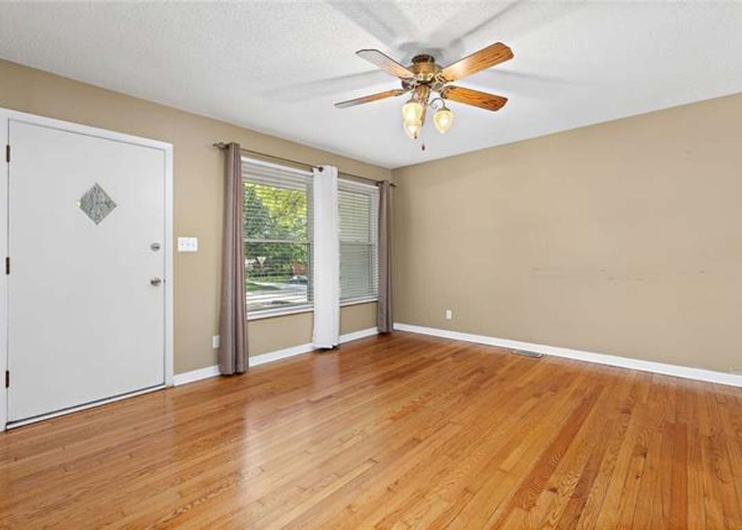 7725 Rosewood Drive — photo 11