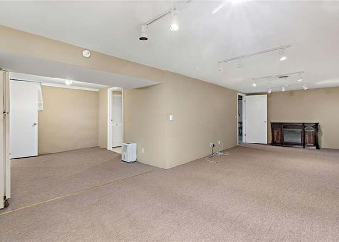 7725 Rosewood Drive — photo 24