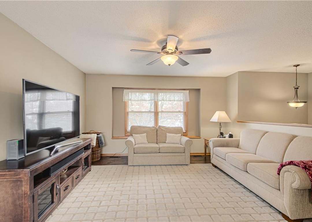 8718 Golden Lane — photo 9