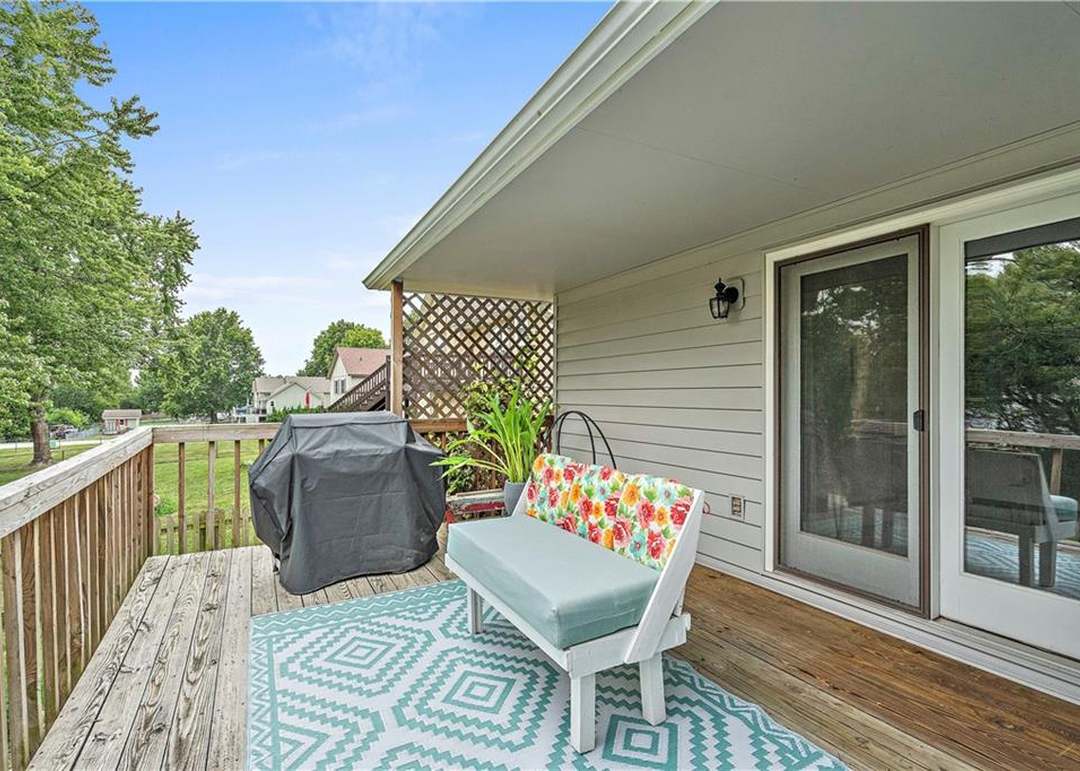 613 S Park Drive — photo 3