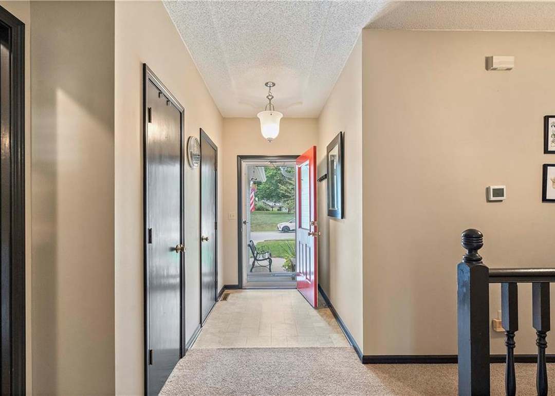 613 S Park Drive — photo 10