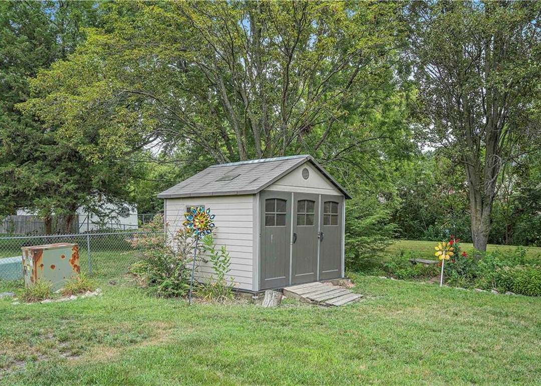 613 S Park Drive — photo 27