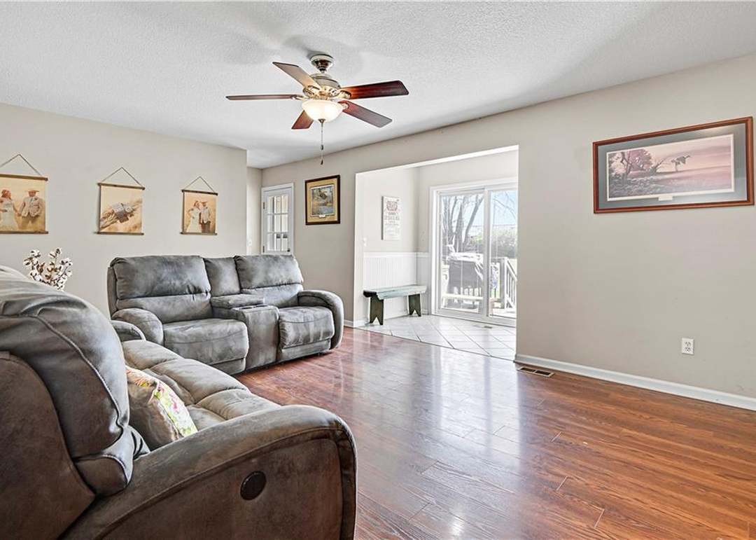 8187 Gleason Road — photo 6