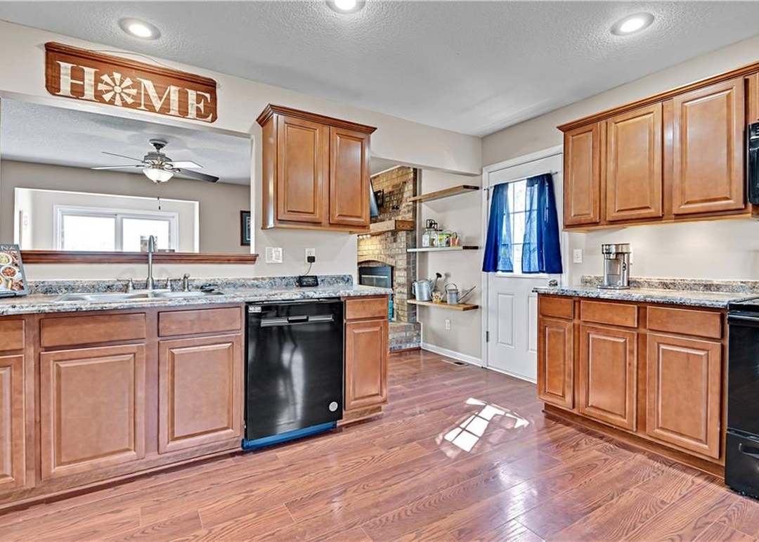 8187 Gleason Road — photo 16