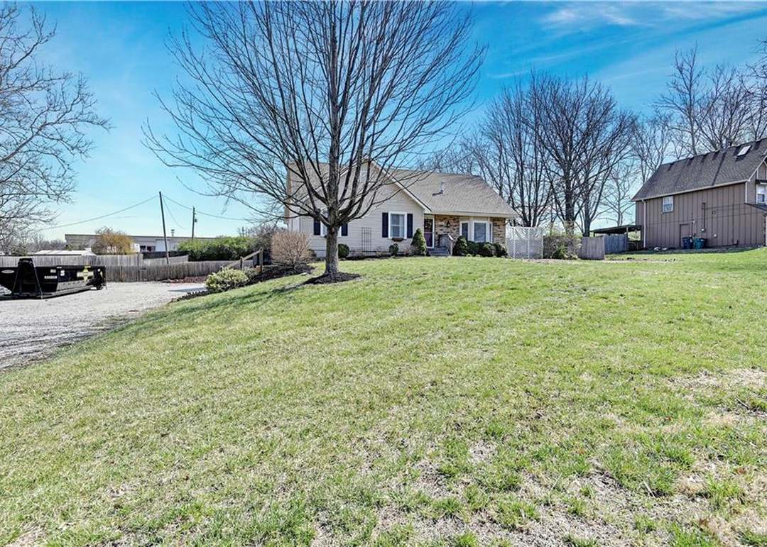 8187 Gleason Road — photo 28