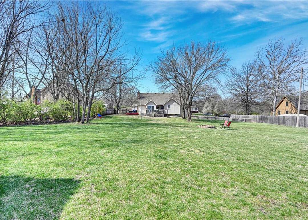 8187 Gleason Road — photo 30