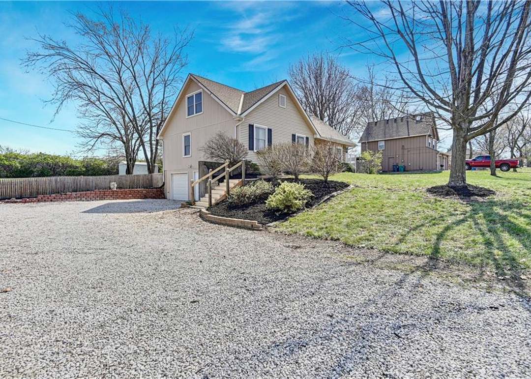 8187 Gleason Road — photo 32