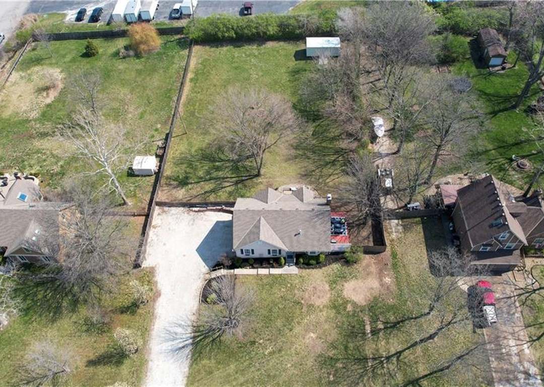 8187 Gleason Road — photo 33