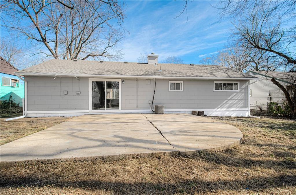 10918 Ewing Avenue — photo 33