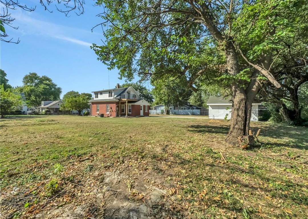 1509 S MAYWOOD Avenue — photo 26