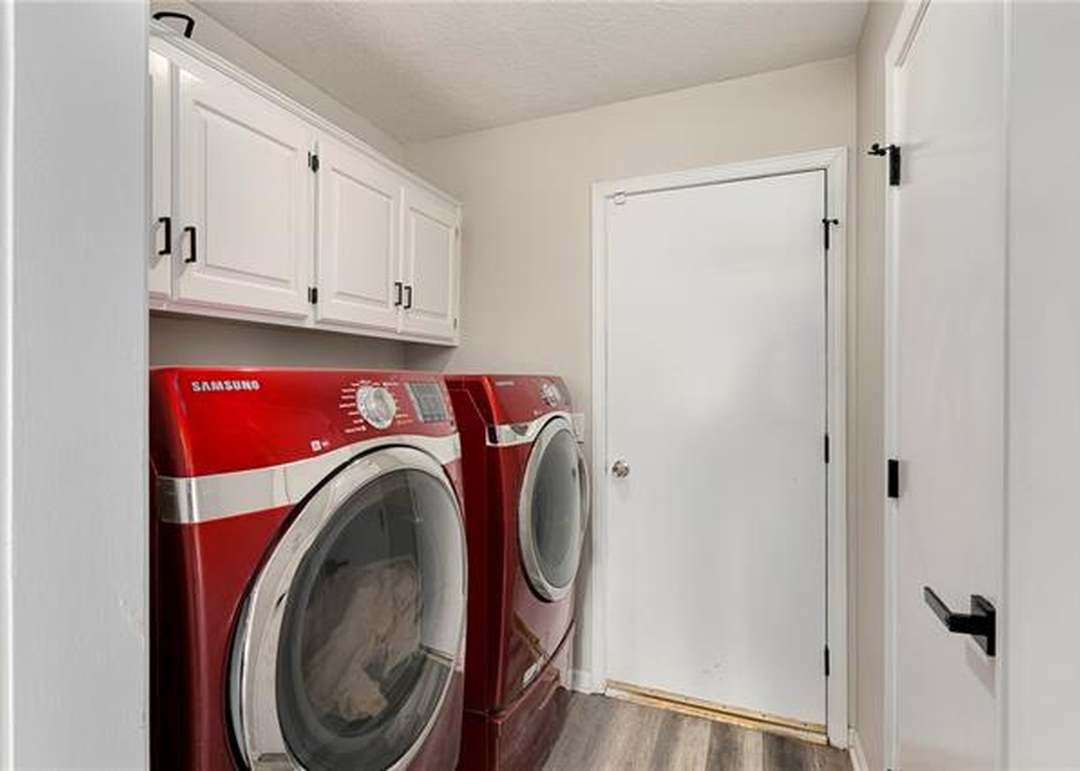 1555 W Santa Fe Street — photo 22