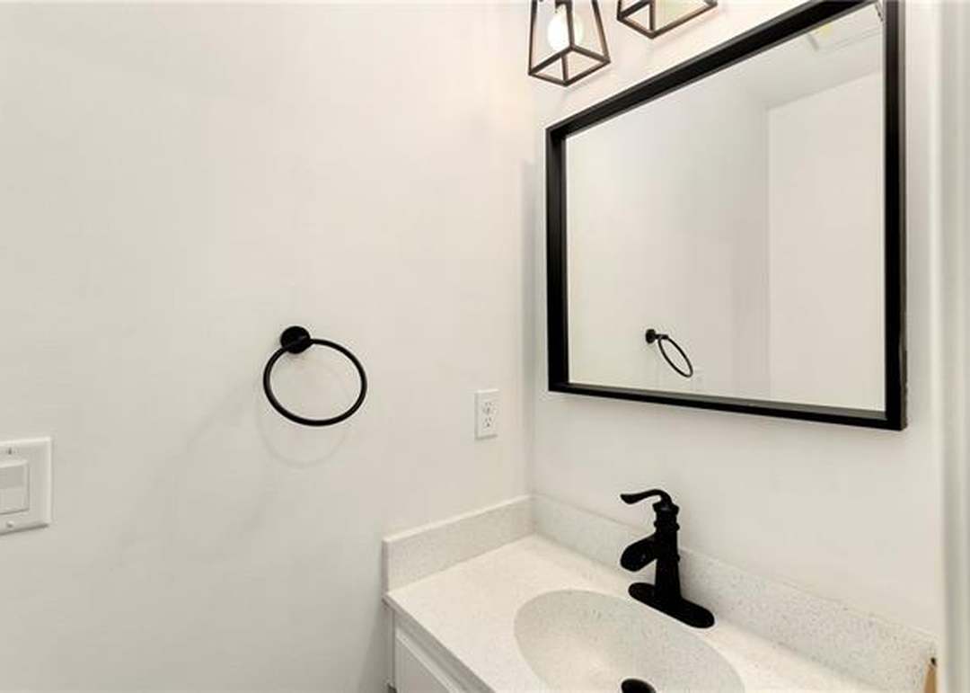 1555 W Santa Fe Street — photo 23