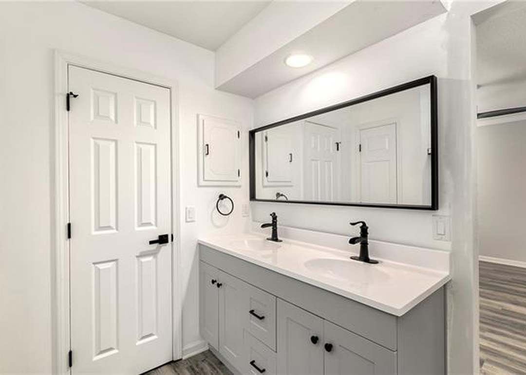1555 W Santa Fe Street — photo 29