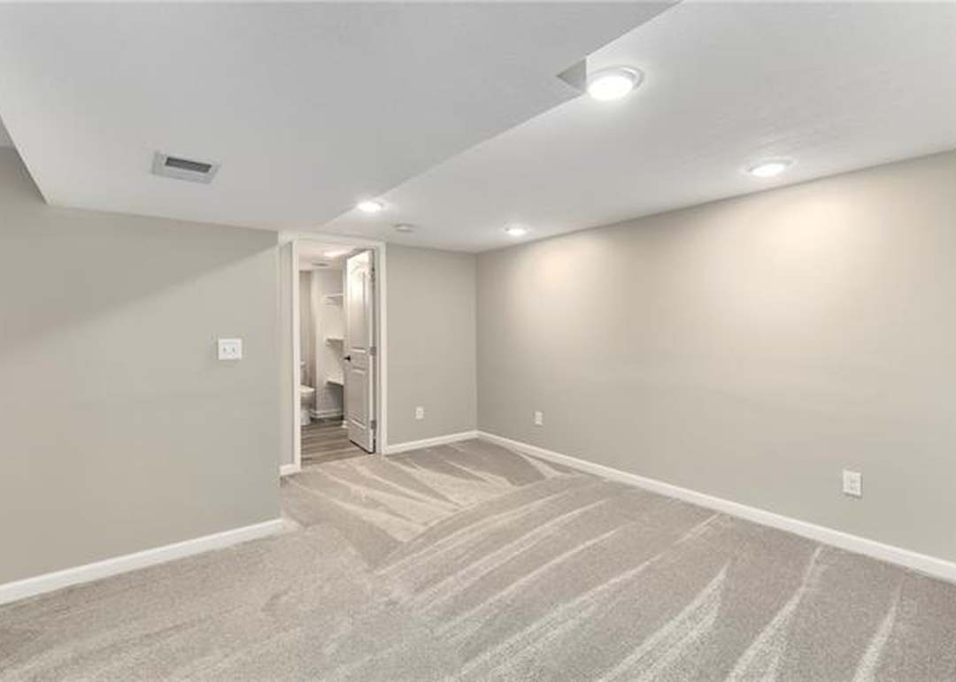 1555 W Santa Fe Street — photo 36