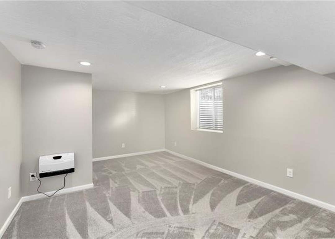 1555 W Santa Fe Street — photo 39