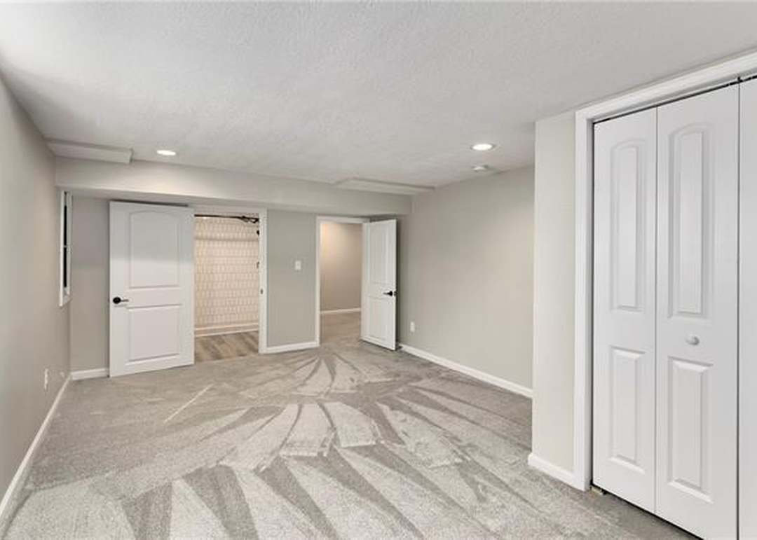 1555 W Santa Fe Street — photo 40