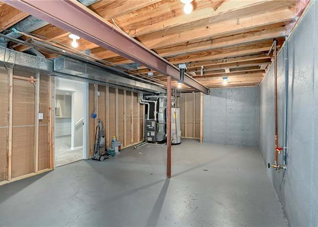 1555 W Santa Fe Street — photo 42