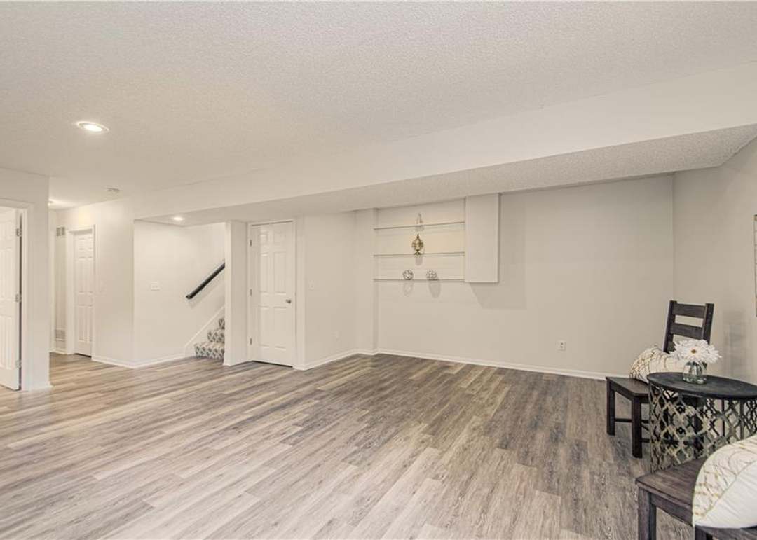 808 Silver Lake Circle — photo 5