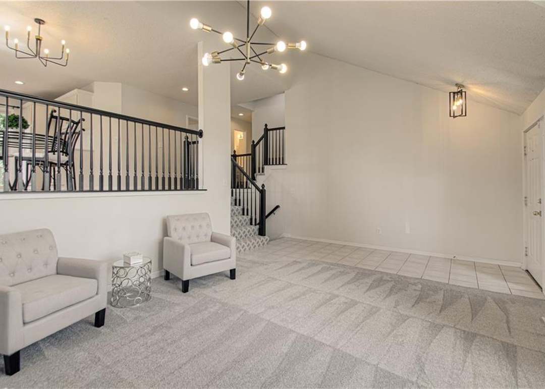 808 Silver Lake Circle — photo 13