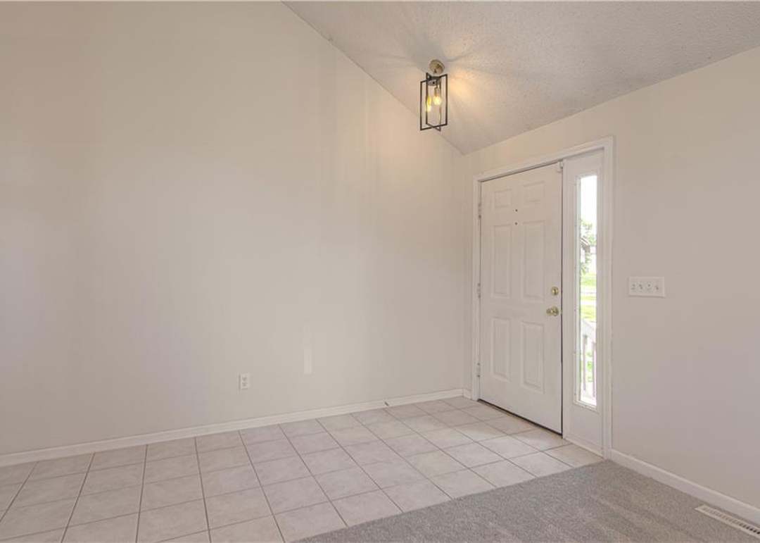 808 Silver Lake Circle — photo 14