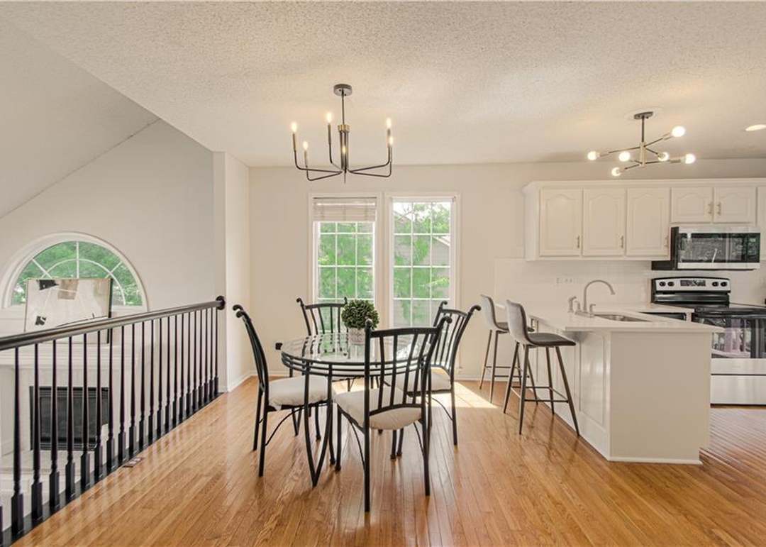 808 Silver Lake Circle — photo 15