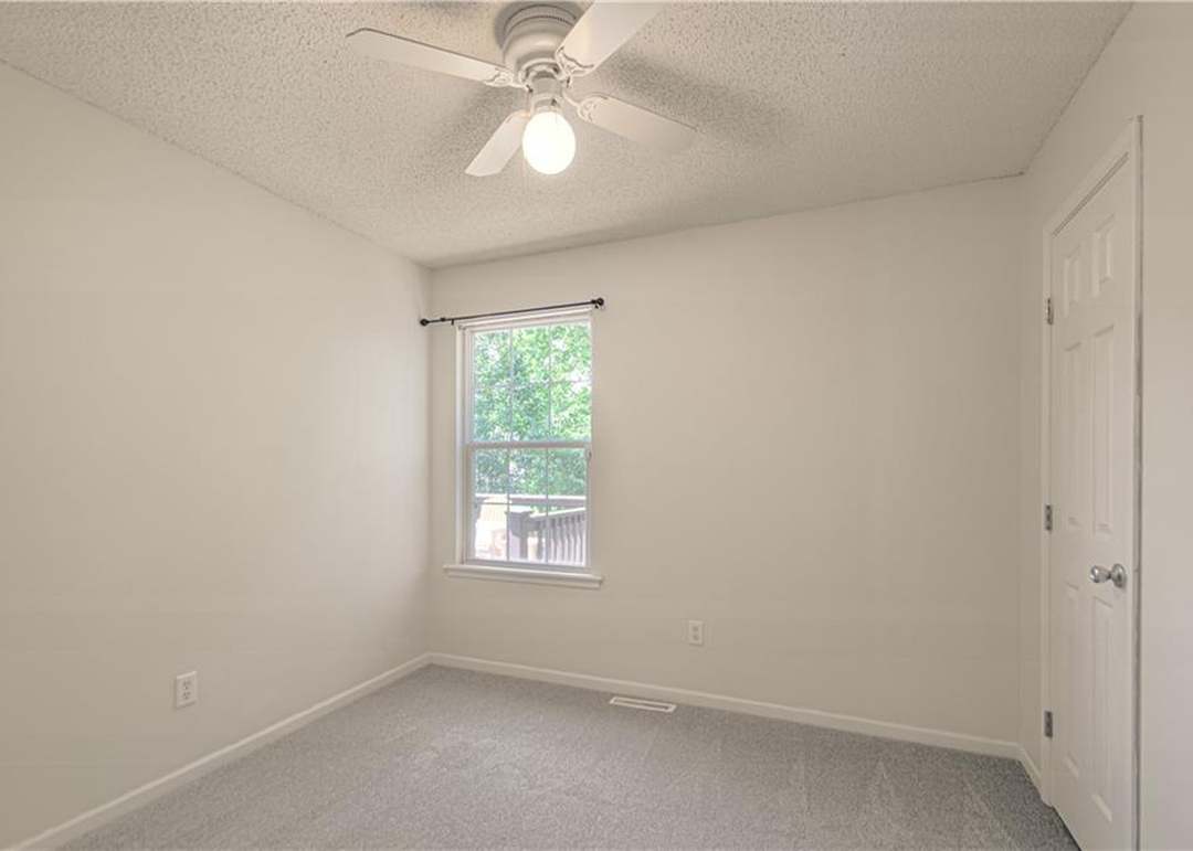 808 Silver Lake Circle — photo 27