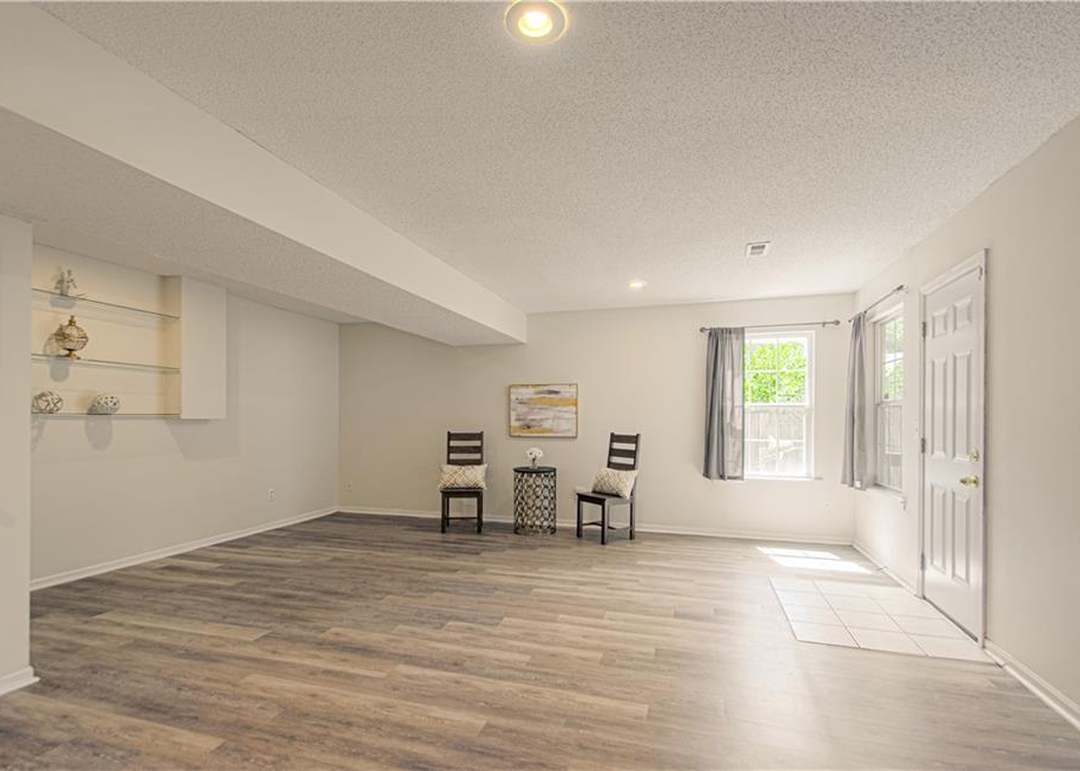 808 Silver Lake Circle — photo 28