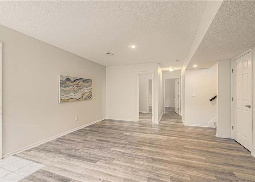 808 Silver Lake Circle — photo 31