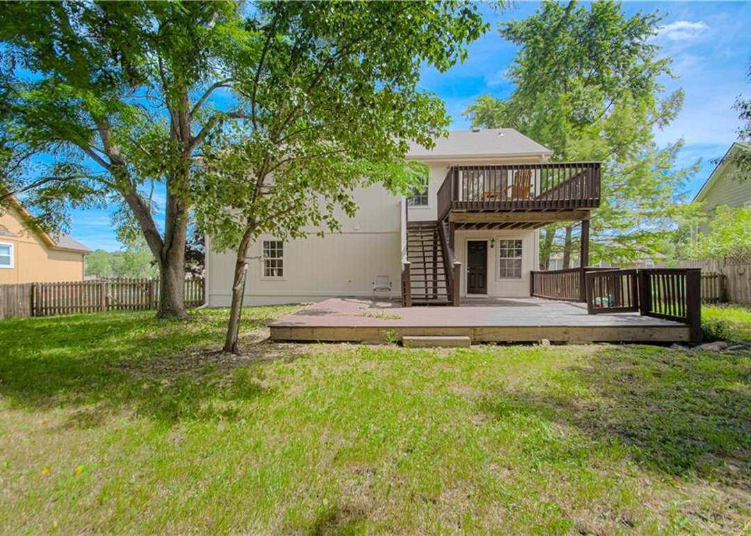 808 Silver Lake Circle — photo 35