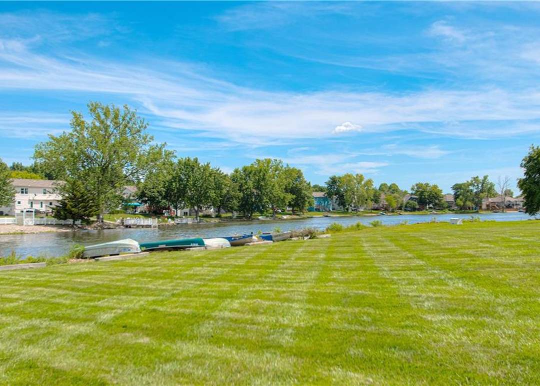 808 Silver Lake Circle — photo 43