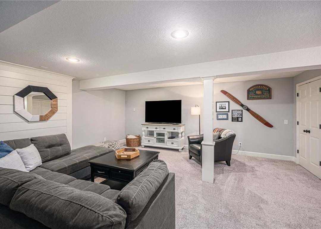 17607 Riverbend Road — photo 7