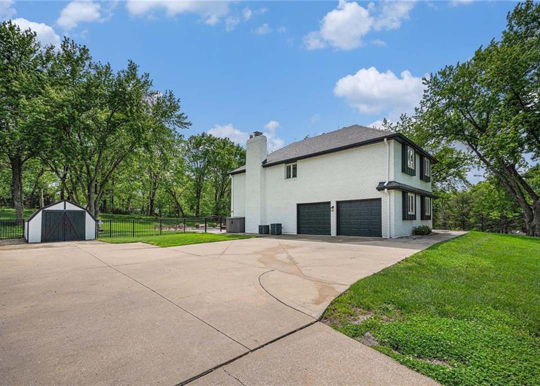 17607 Riverbend Road — photo 47