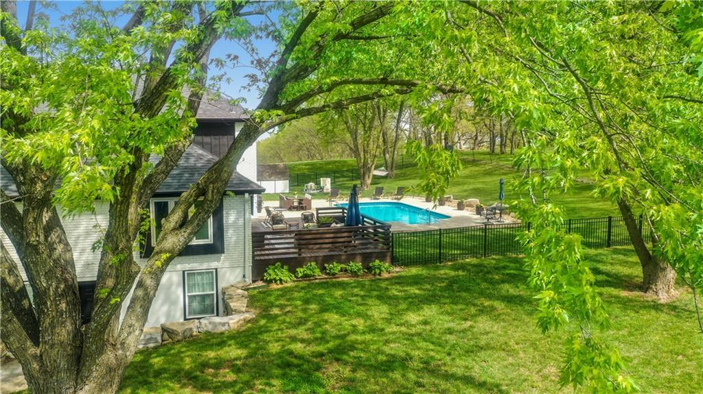 17607 Riverbend Road — photo 64