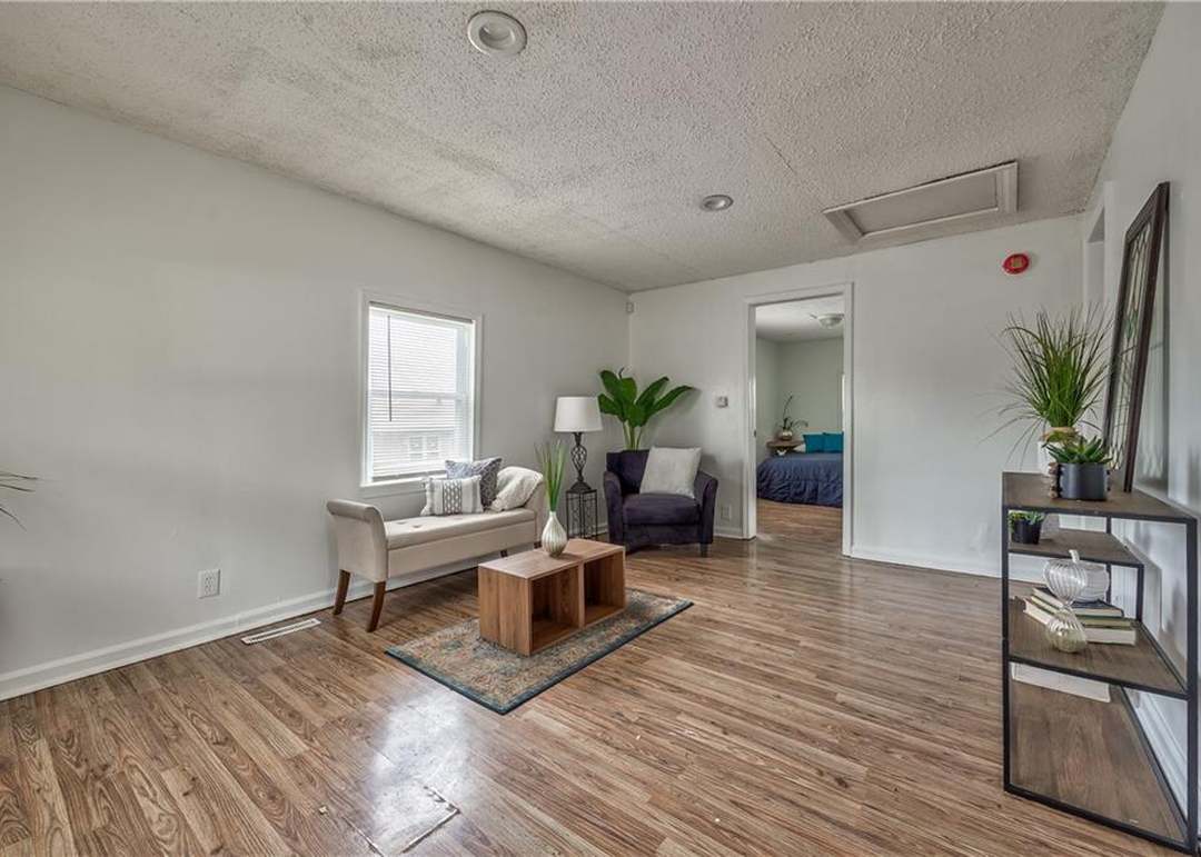 3207 Kensington Avenue — photo 6