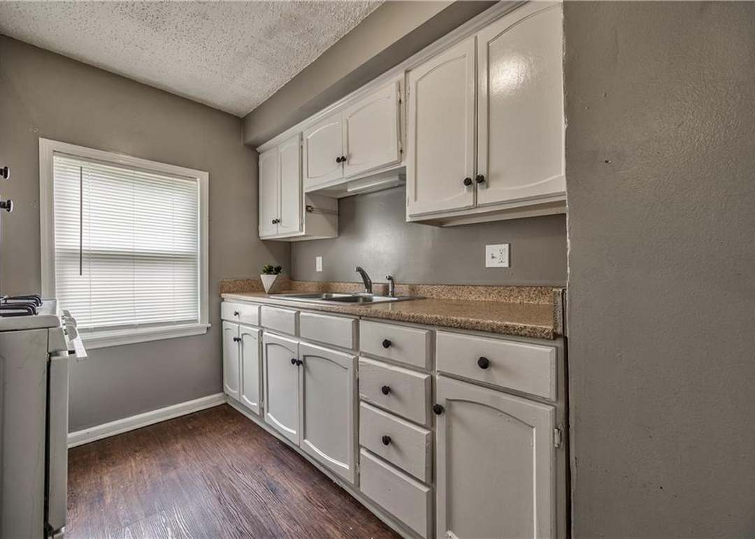 3207 Kensington Avenue — photo 13