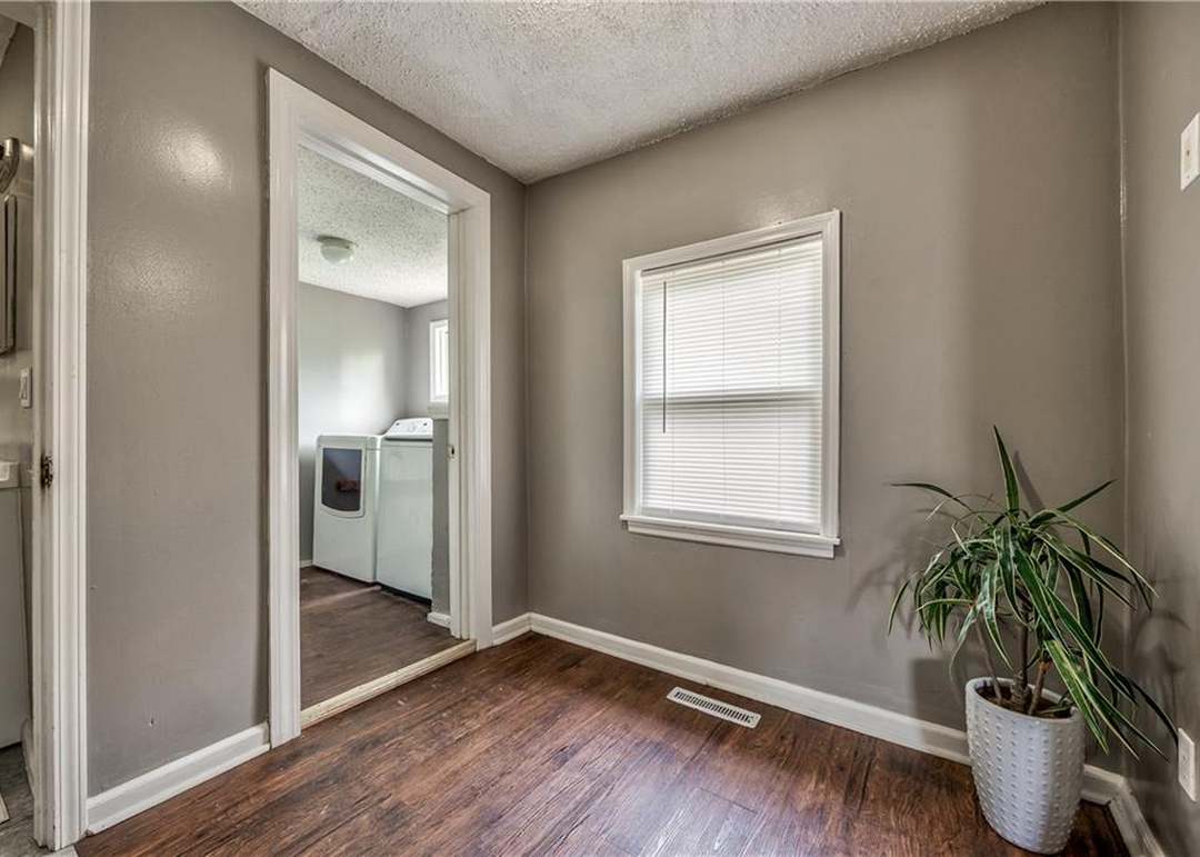 3207 Kensington Avenue — photo 14
