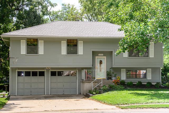 9907 W 89th Street — photo 1