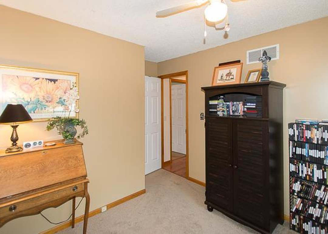 9907 W 89th Street — photo 18