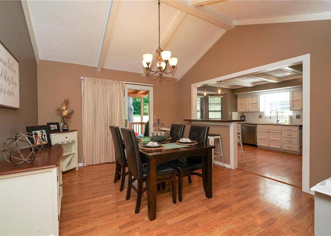 8007 PARK Street — photo 15
