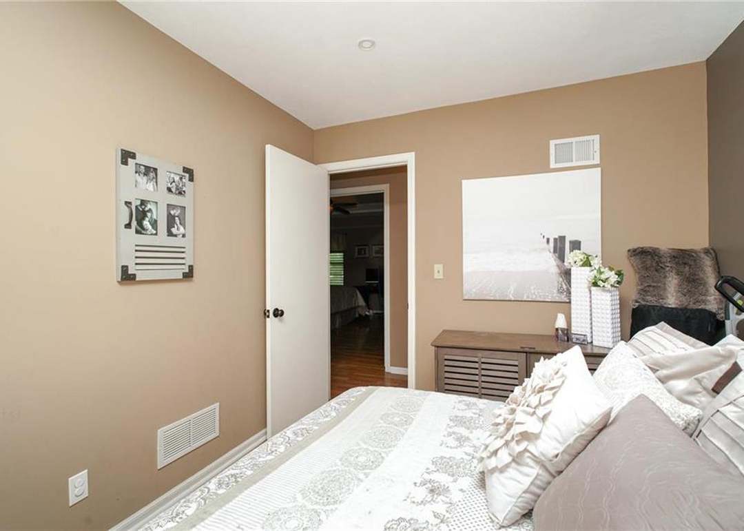 8007 PARK Street — photo 25