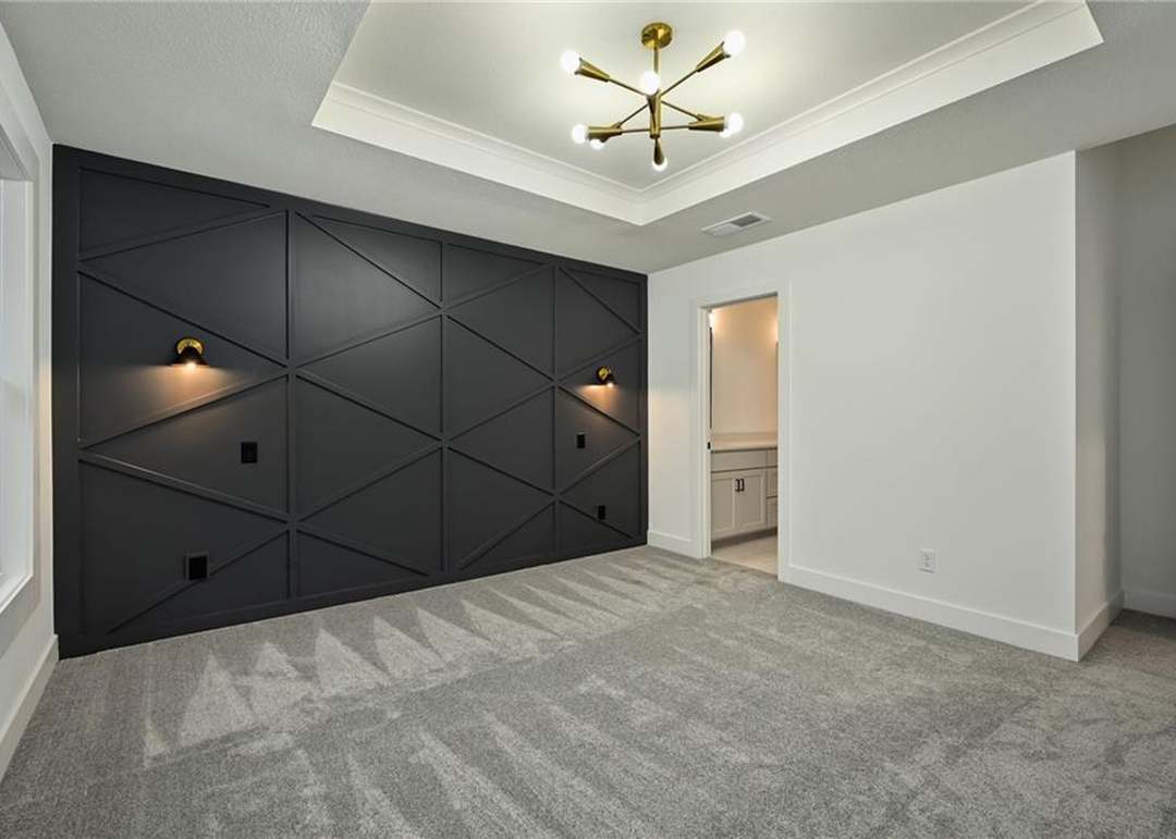 2111 Brooklyn Avenue — photo 17