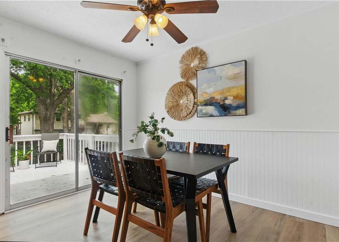 2104 E Taylor Drive — photo 4