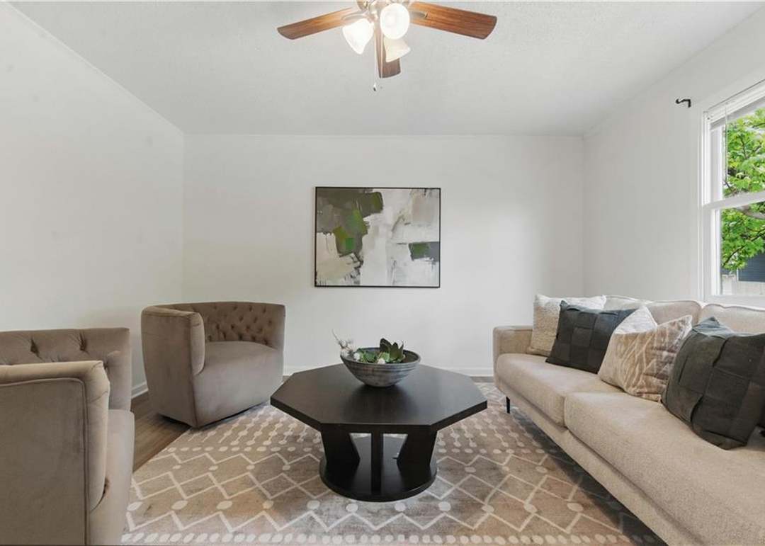 2104 E Taylor Drive — photo 14