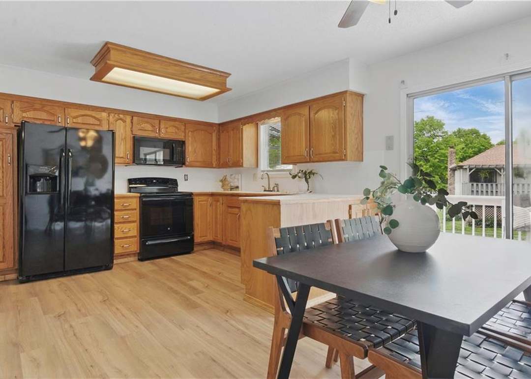 2104 E Taylor Drive — photo 18