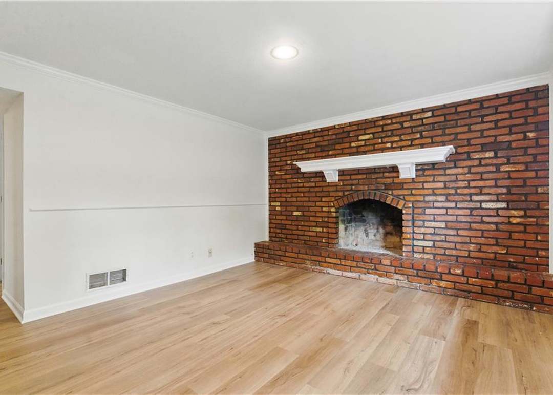 2104 E Taylor Drive — photo 30