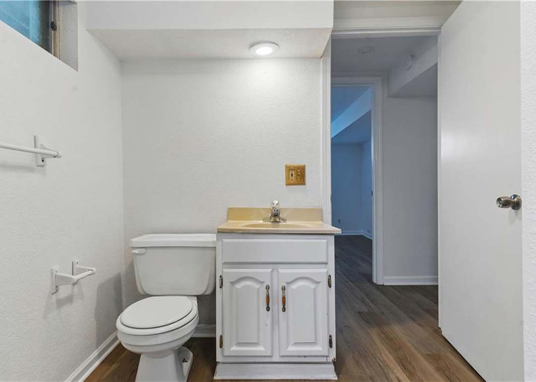2104 E Taylor Drive — photo 33