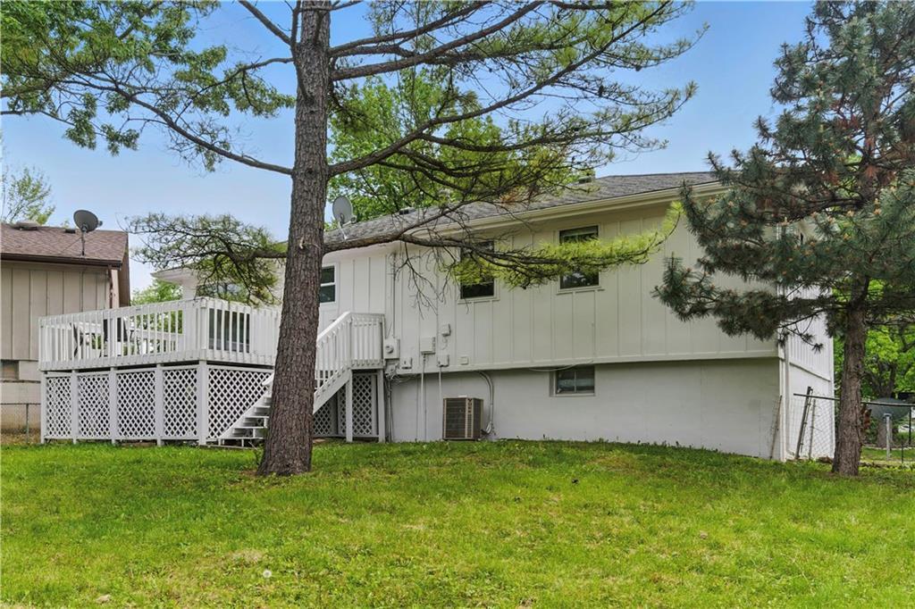 2104 E Taylor Drive — photo 35
