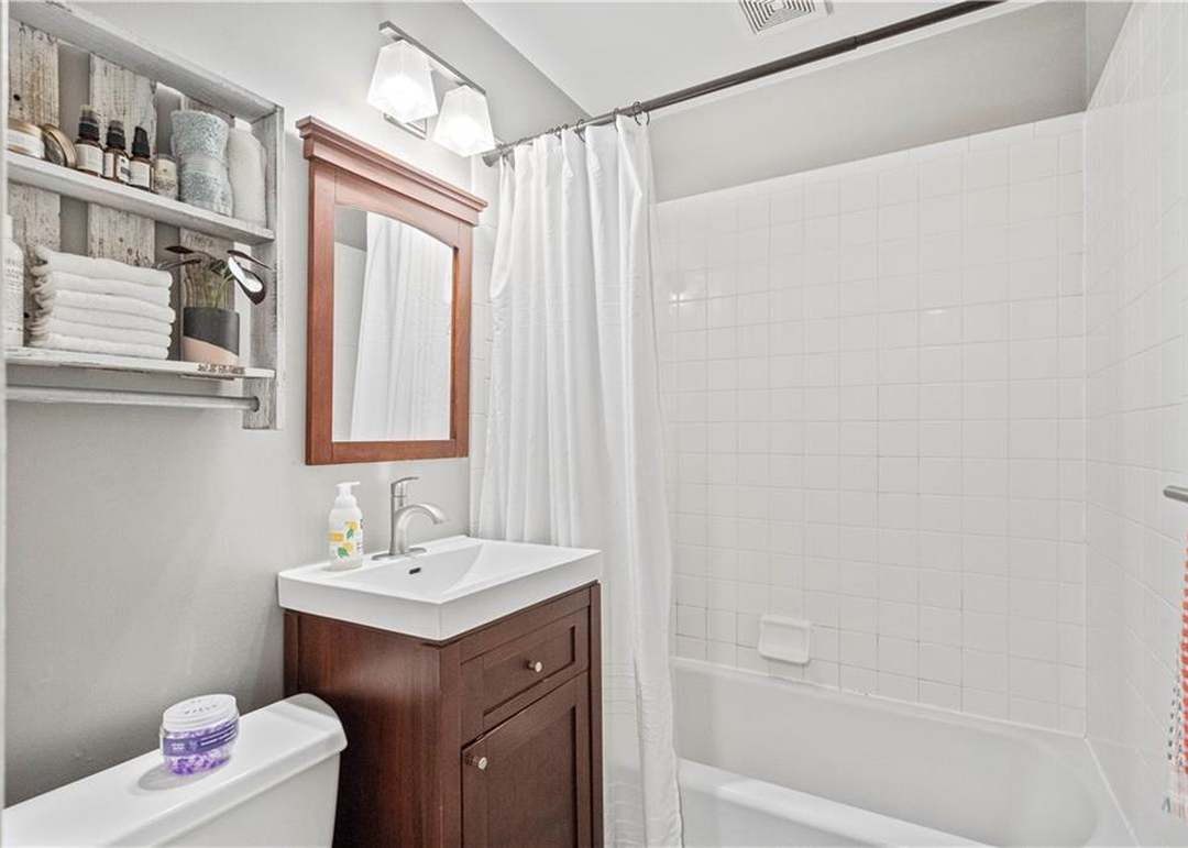 5319 SYCAMORE Drive — photo 7