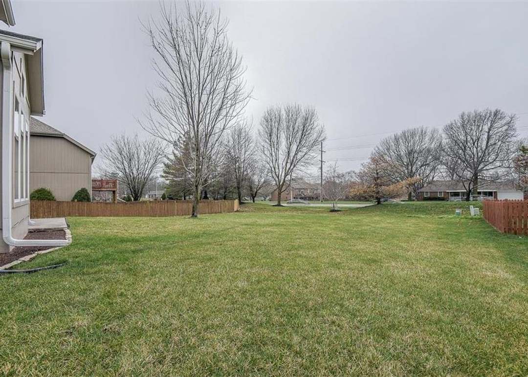 15570 S Bradley Drive — photo 27
